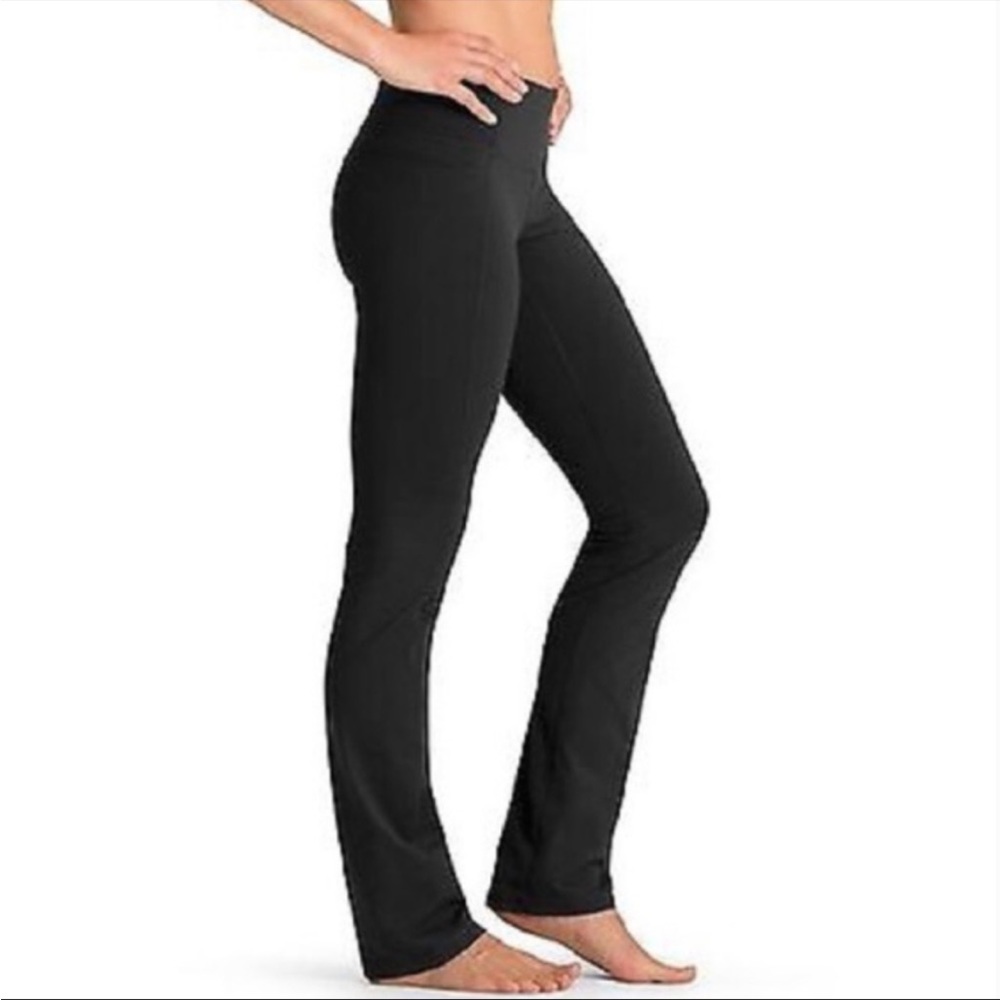 Classic Lululemon Straight Leg Yoga Black Leggings